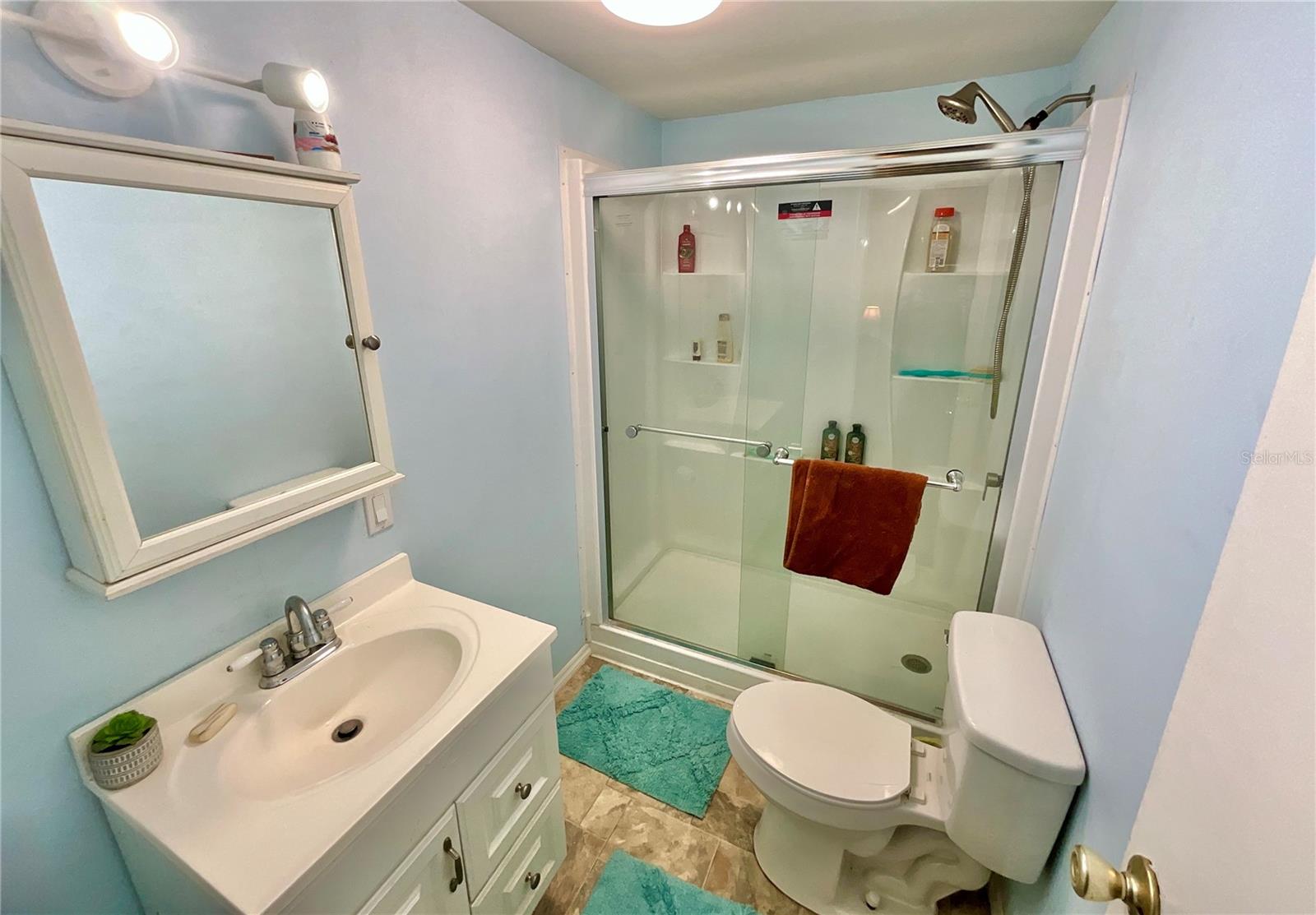 WEST LAKE MANOR - Residential