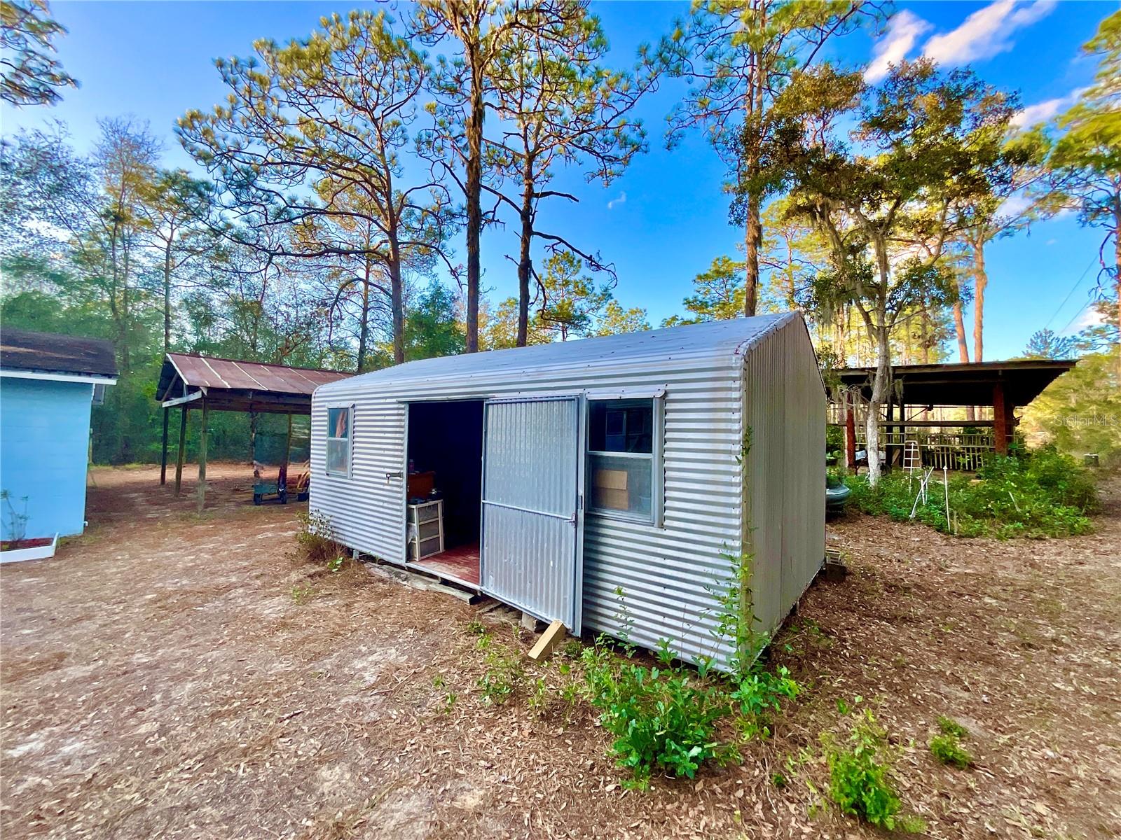 WEST LAKE MANOR - Residential