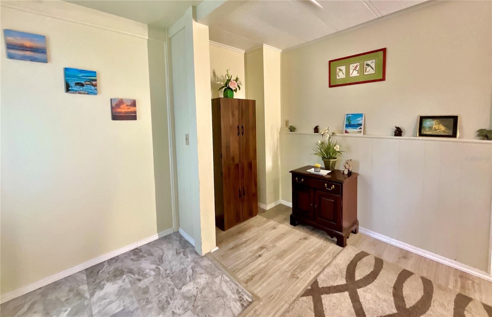 WEST LAKE MANOR - Residential