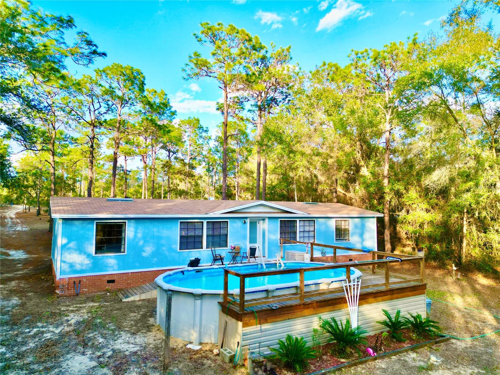 WEST LAKE MANOR - Residential