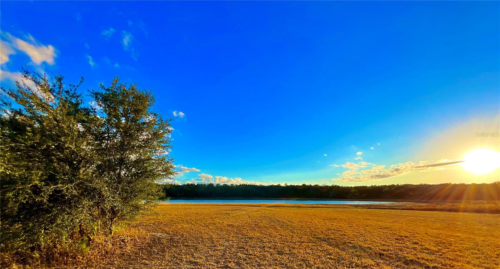 WEST LAKE MANOR - Residential