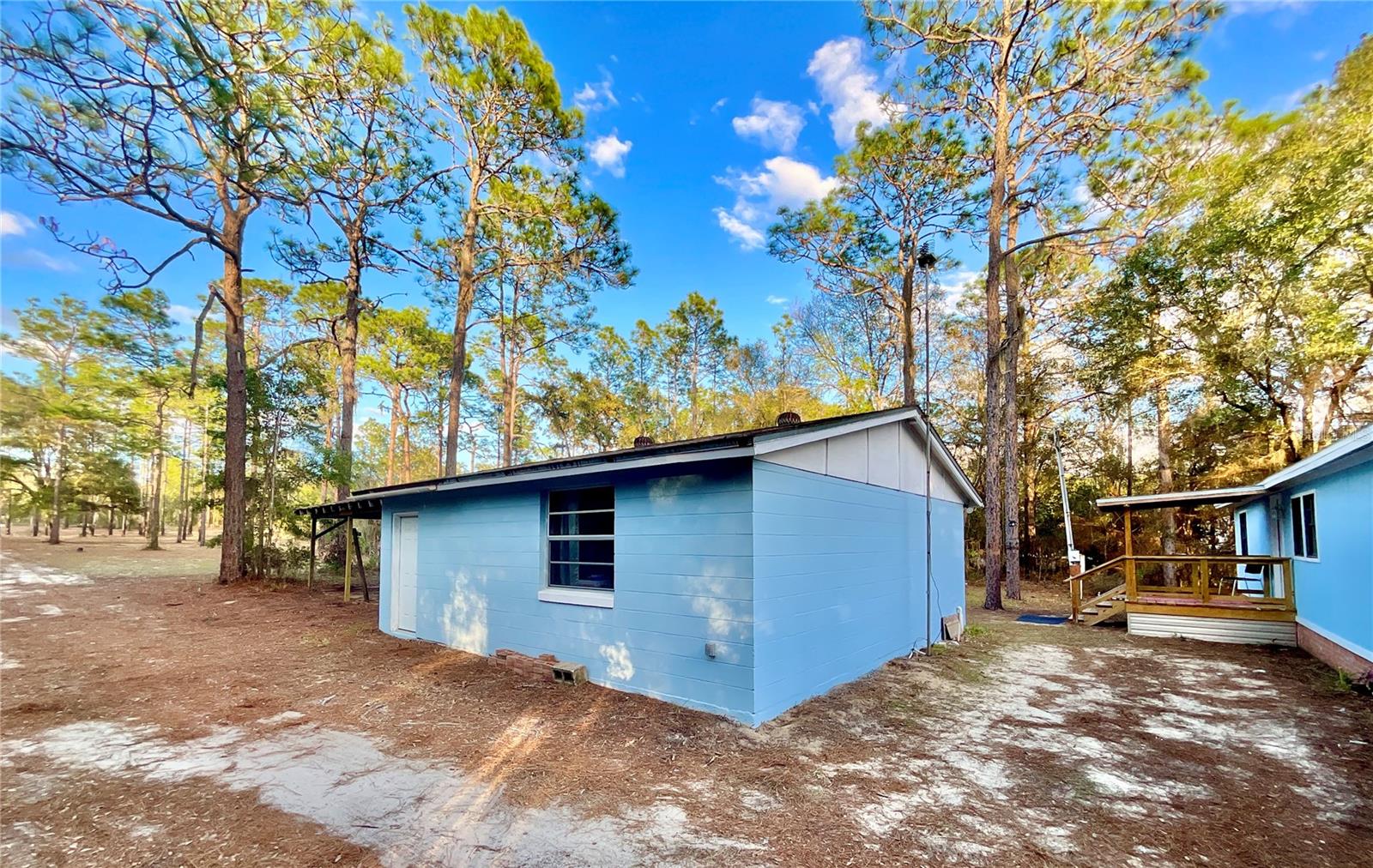 WEST LAKE MANOR - Residential