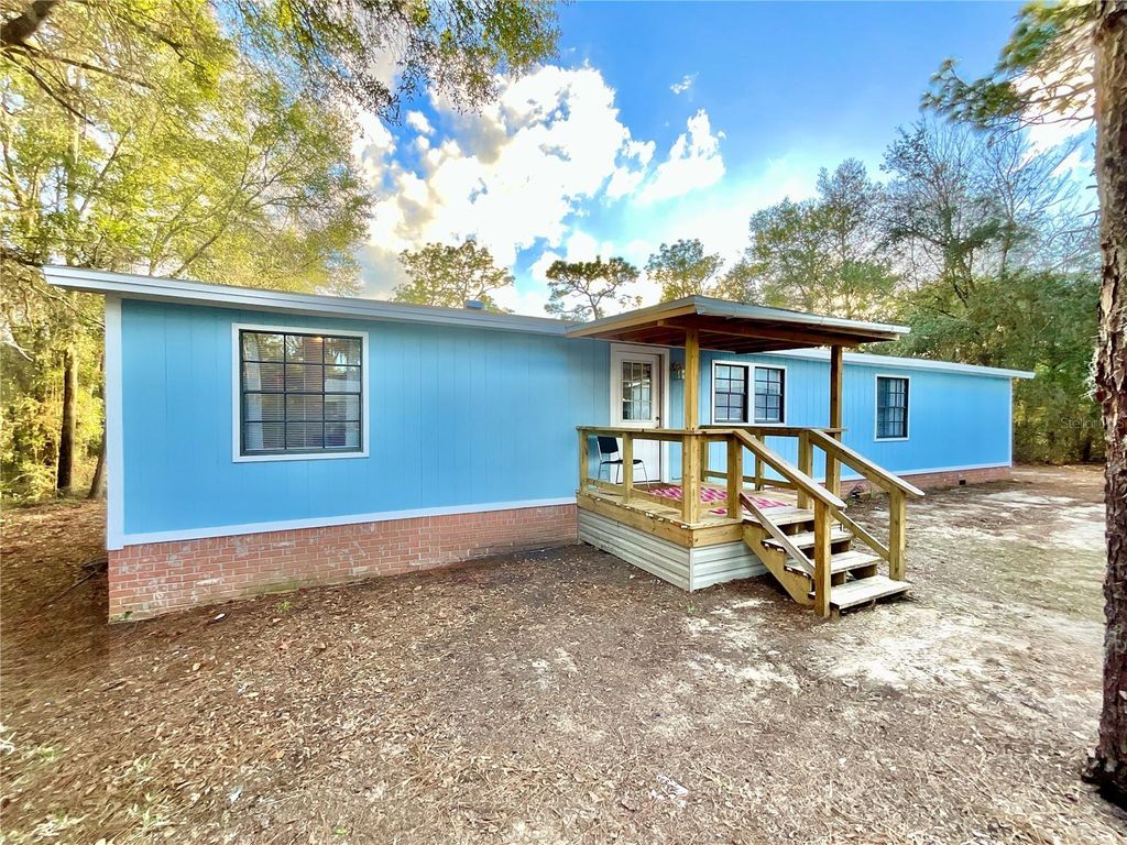 Photo of 109 Sandpiper Drive, Hawthorne, FL 32640 (MLS # GC536639)