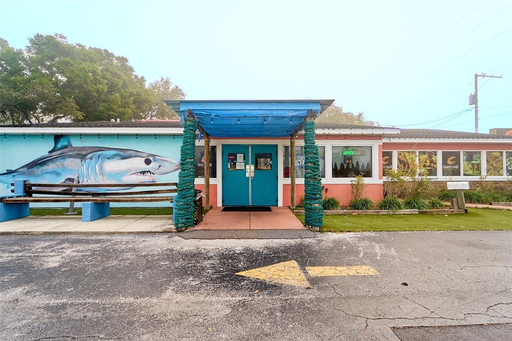 Photo of 704 E Brandon Boulevard, Brandon, FL 33511 (MLS # TB8453861)