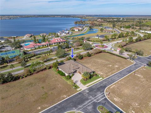 A home in LAKE ALFRED