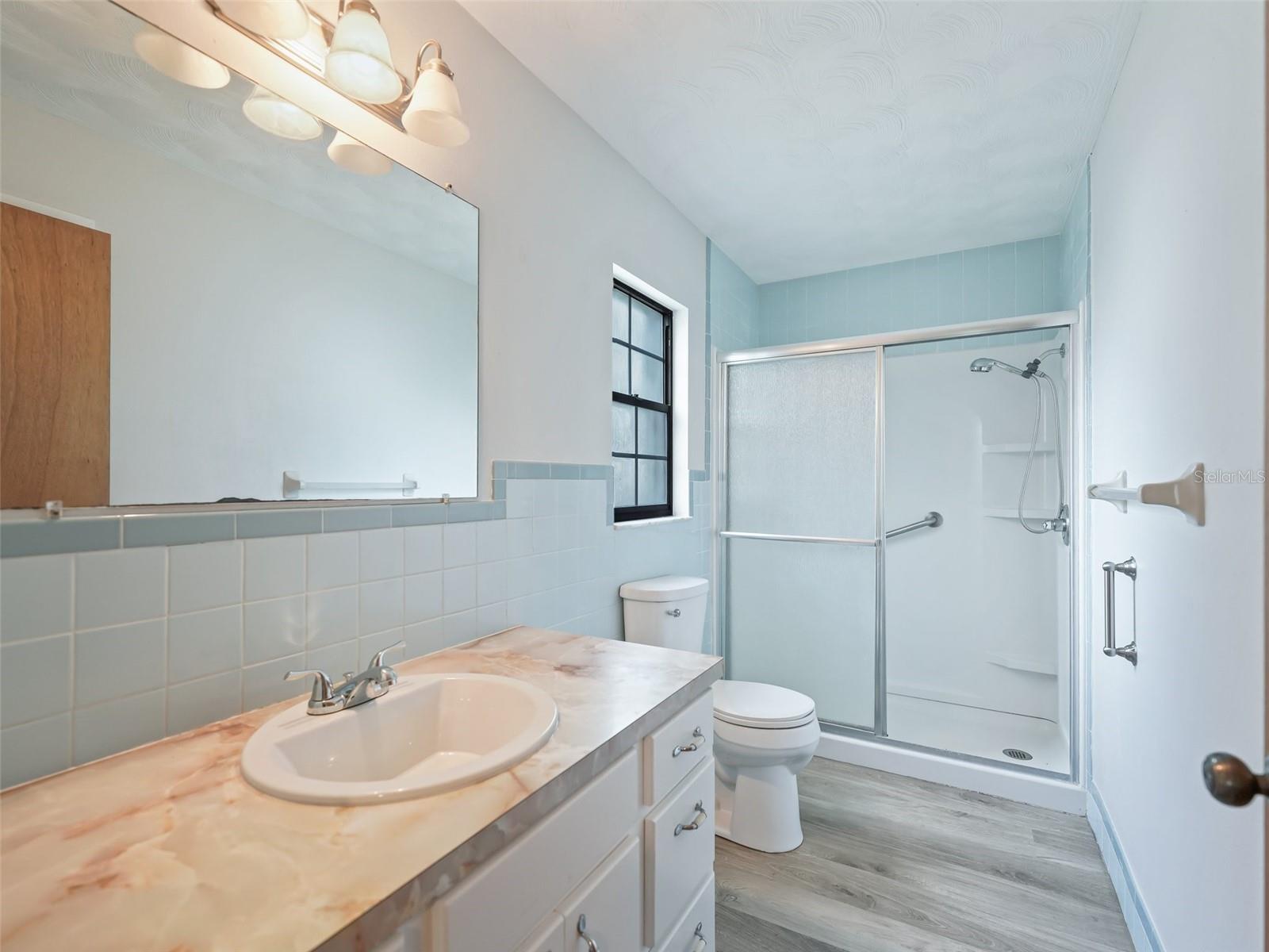 MAC REEVES - Residential