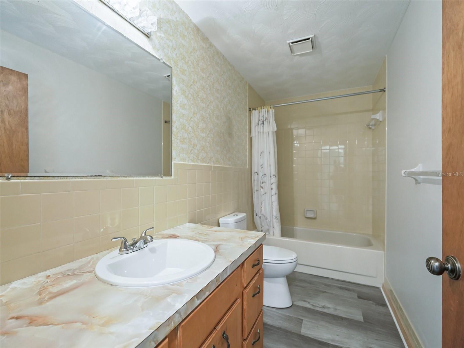 MAC REEVES - Residential