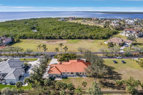 A home in PORT CHARLOTTE