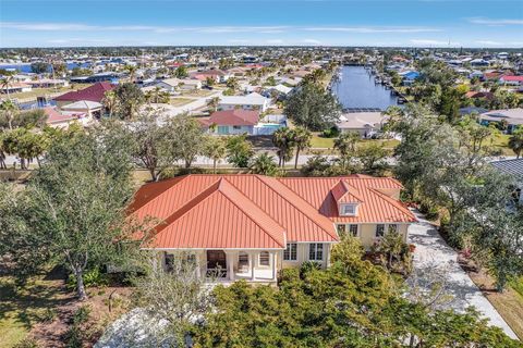 A home in PORT CHARLOTTE