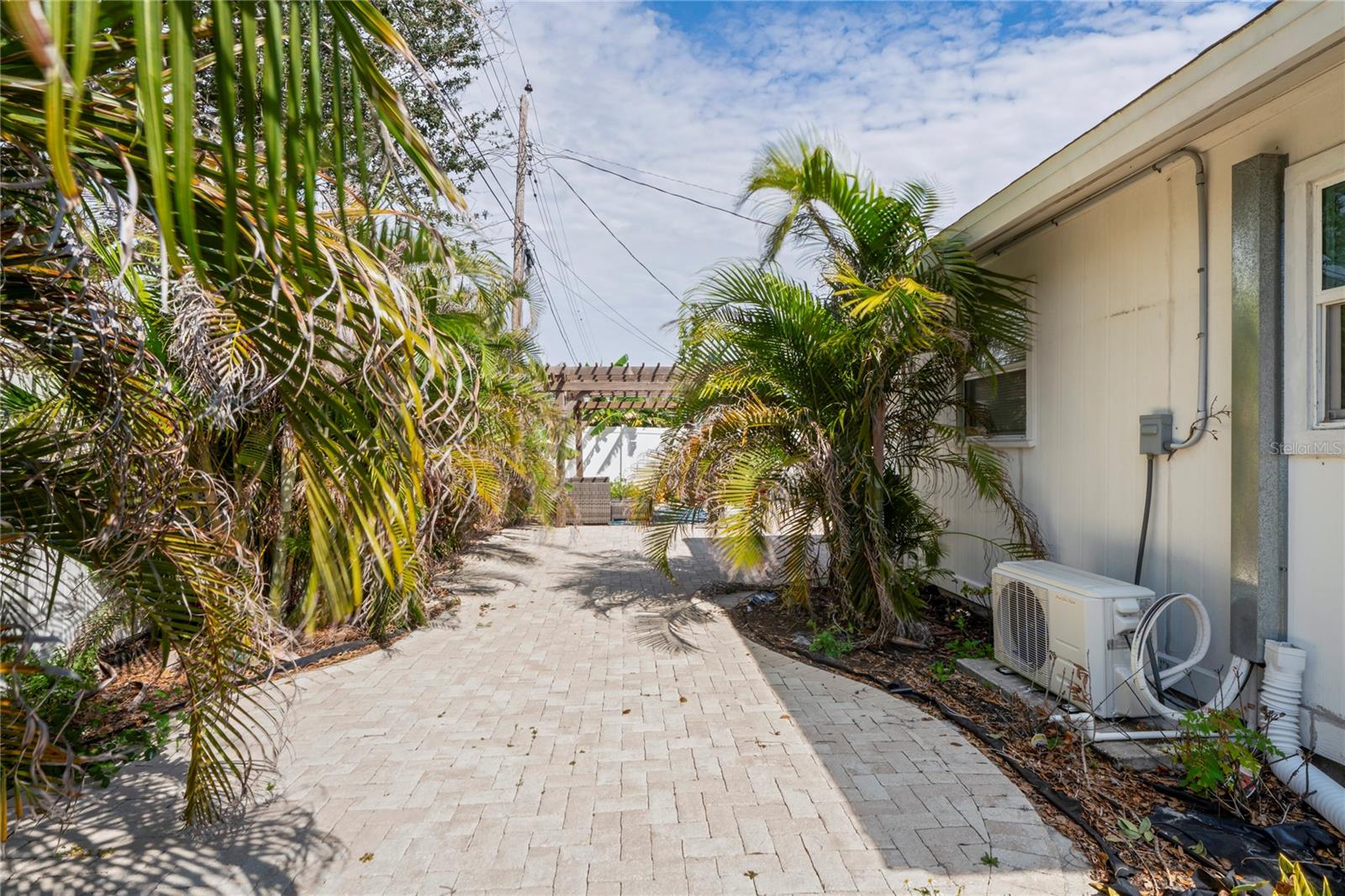 VENICE GARDENS - Residential