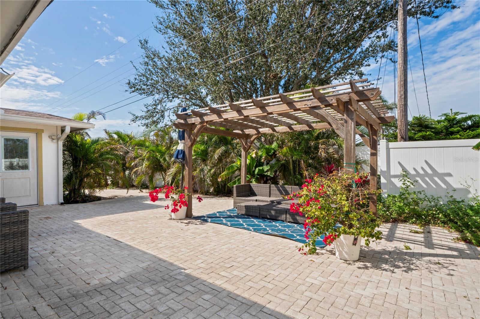 VENICE GARDENS - Residential