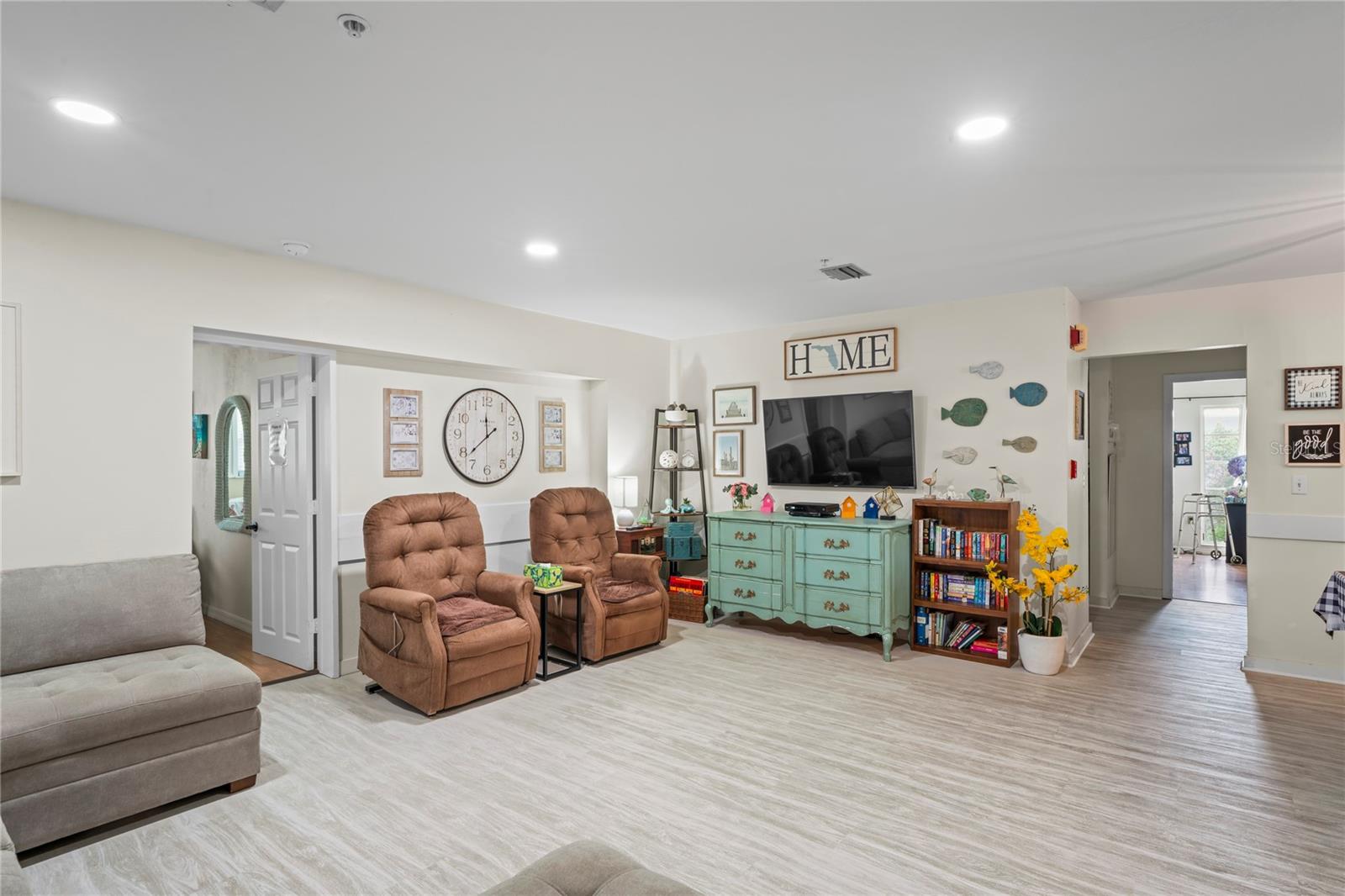 1782 COCONUT DRIVE