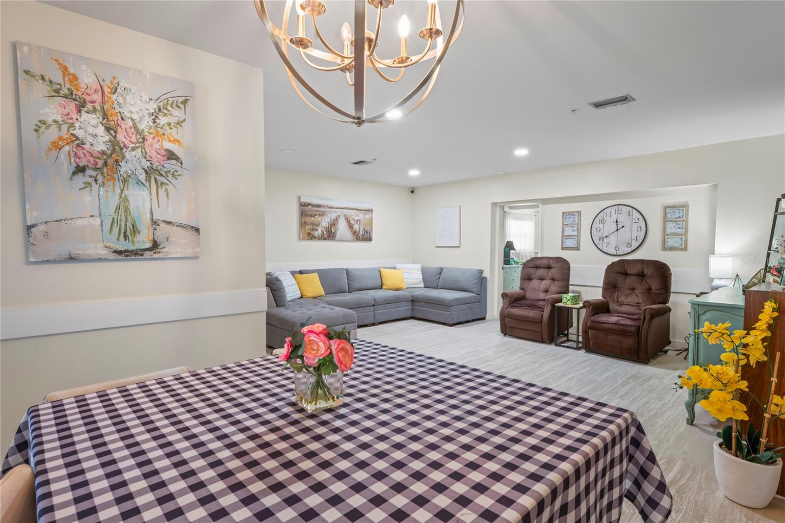 VENICE GARDENS - Residential