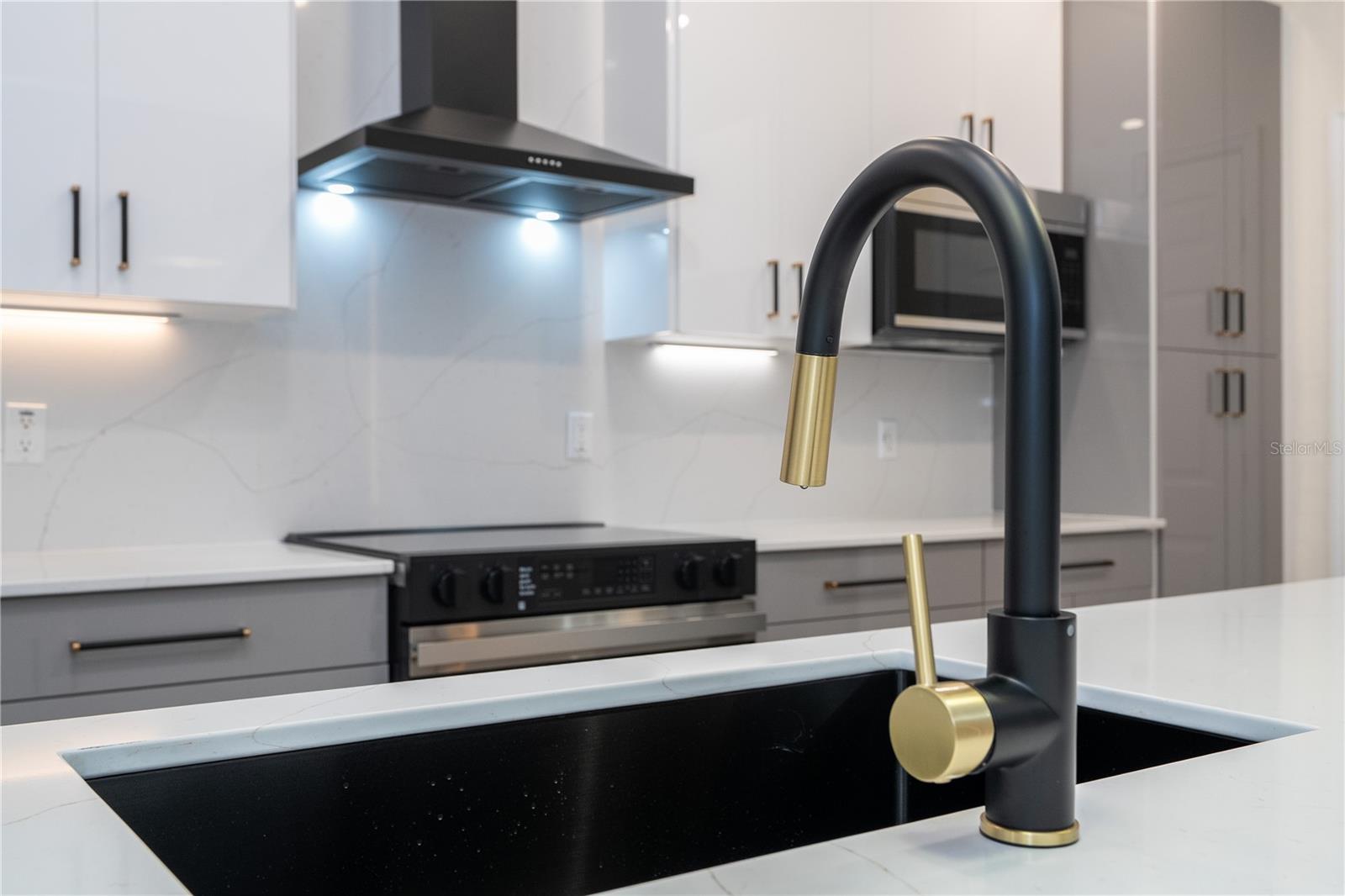 VISTAS/PHILLIPS COMMONS - Residential