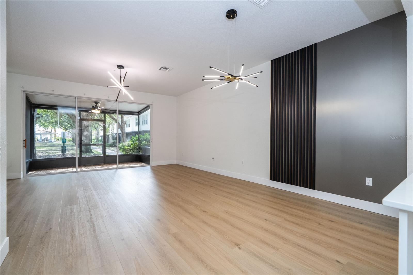 VISTAS/PHILLIPS COMMONS - Residential