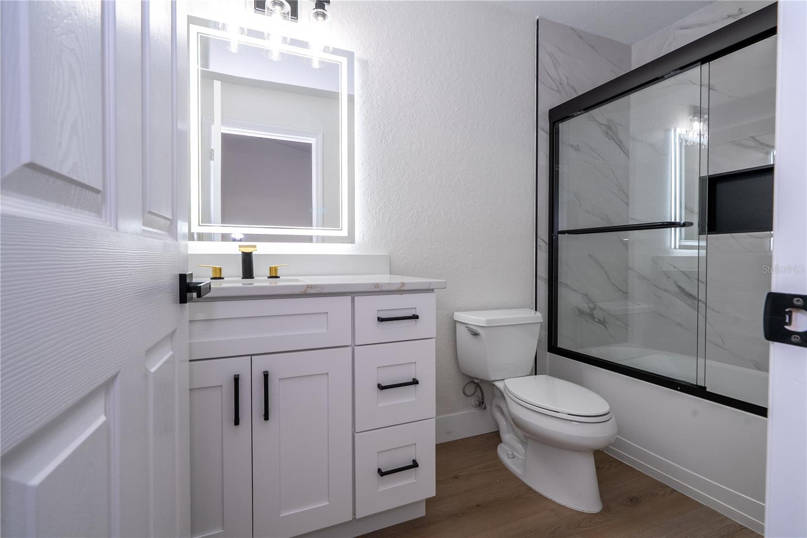 VISTAS/PHILLIPS COMMONS - Residential