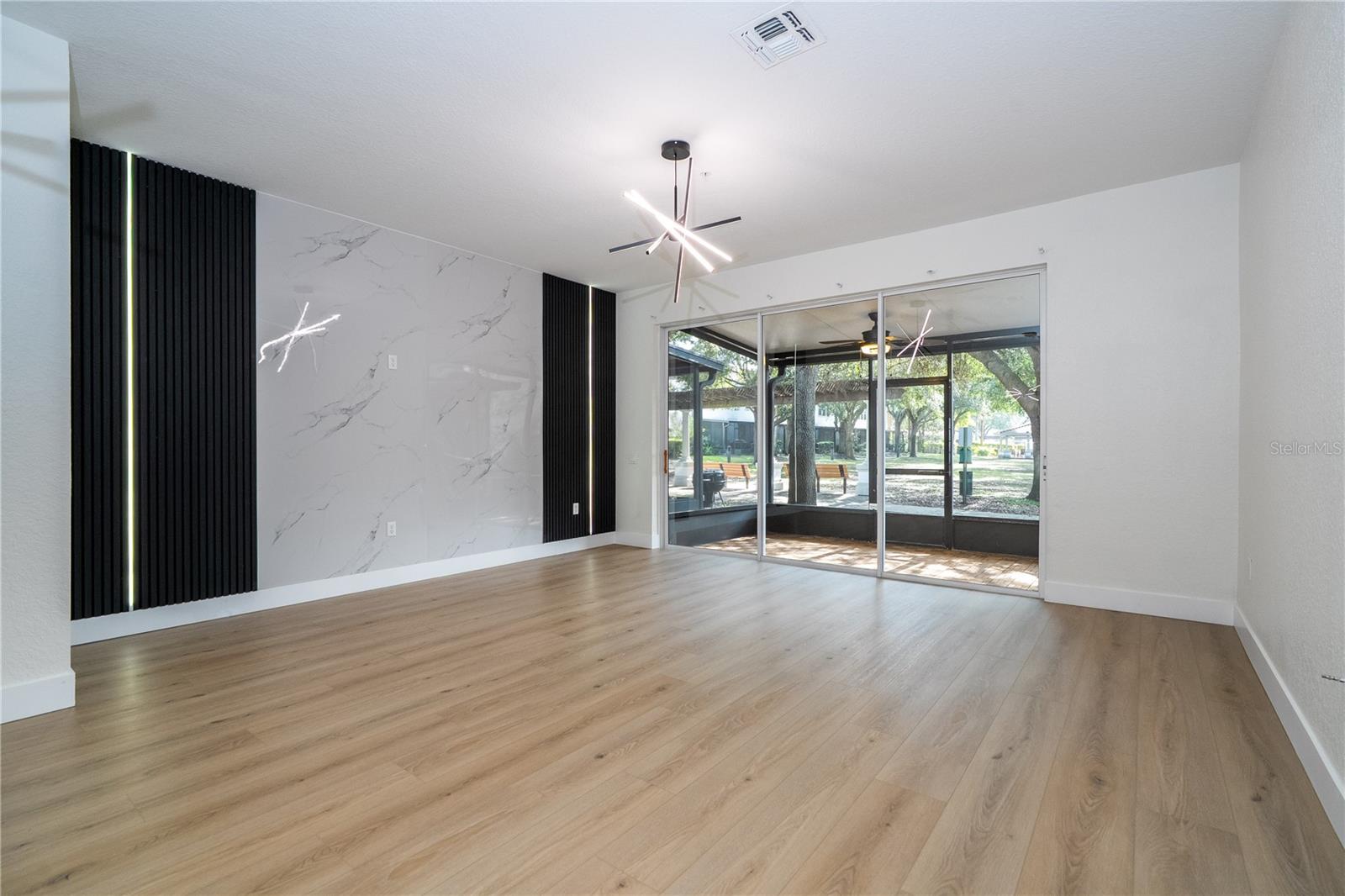 VISTAS/PHILLIPS COMMONS - Residential