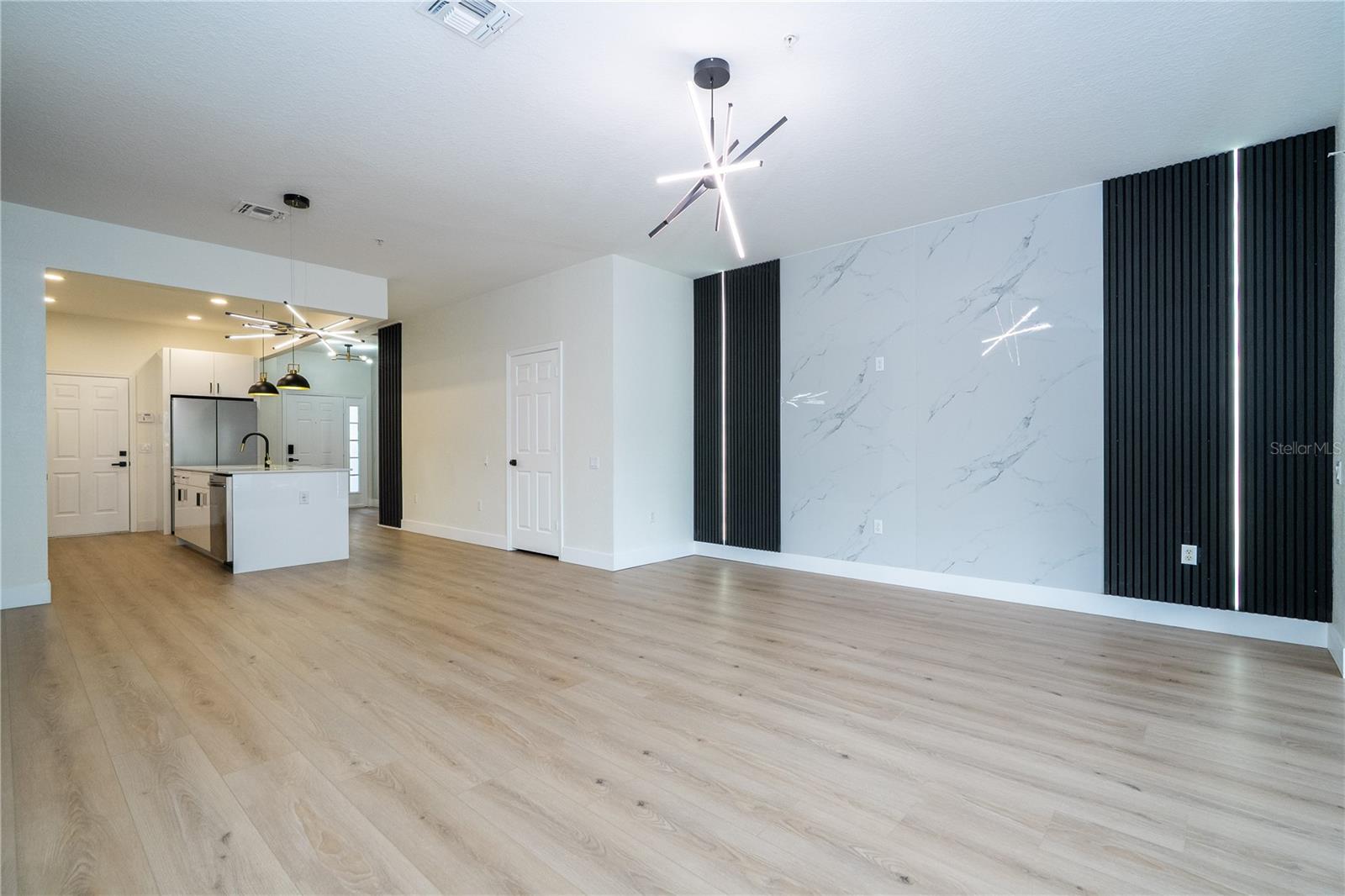 VISTAS/PHILLIPS COMMONS - Residential