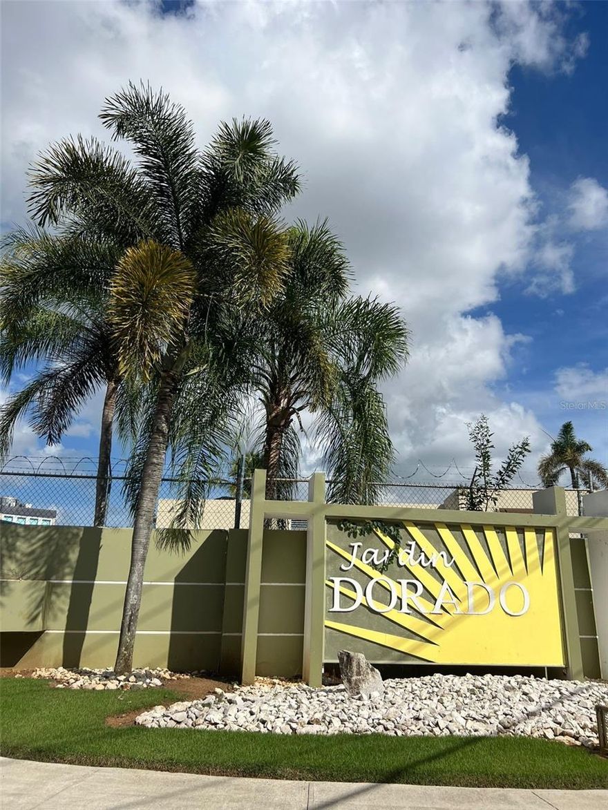 Beautiful two-story home located in Dorado within a gated community, offering comfort, privacy, and a well-balanced layout. The property features four bedrooms with well-defined living spaces, ceramic flooring, and updated areas that create a warm and inviting atmosphere. Additional flexible areas provide the perfect setting for family living, relaxation, or entertaining. As a valuable bonus, the home includes an active solar panel lease that powers the entire property, with a monthly payment of $425, supporting energy efficiency. Located in a stable and well-connected residential community, this home presents an excellent opportunity to enjoy quality living in Dorado.