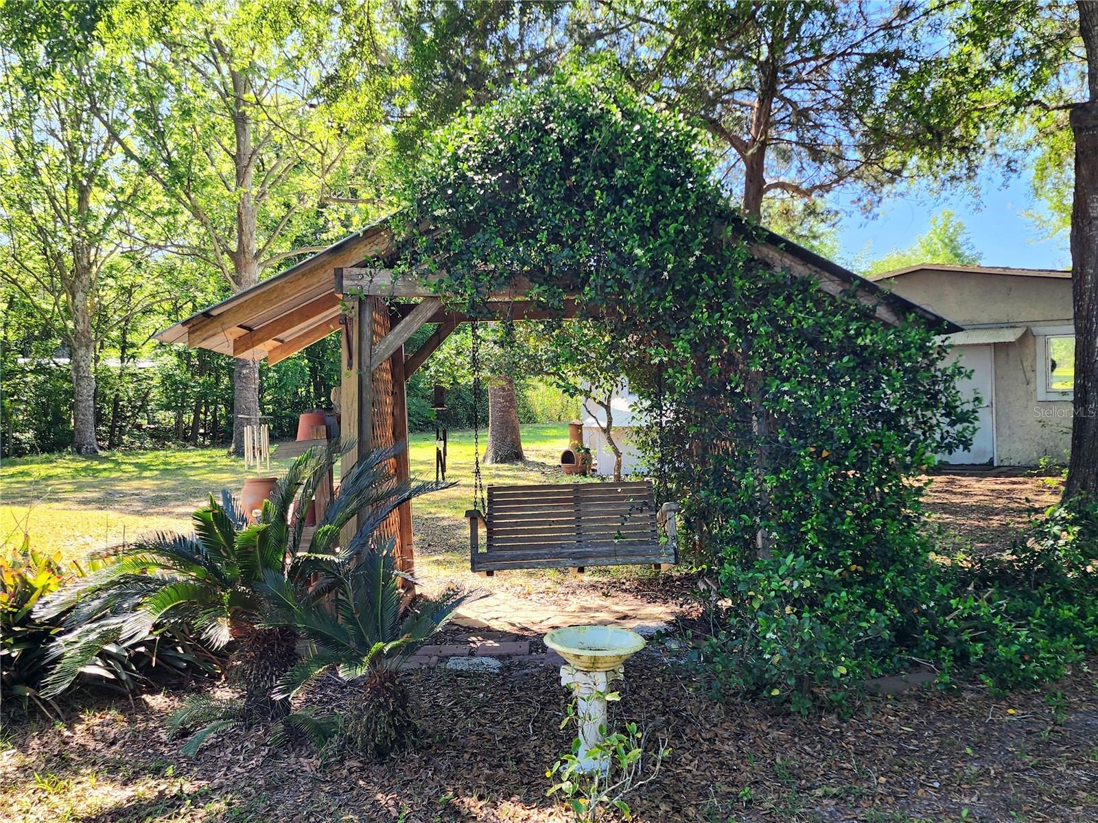 SENECA CROSSON & JEWETTS ADD - Residential