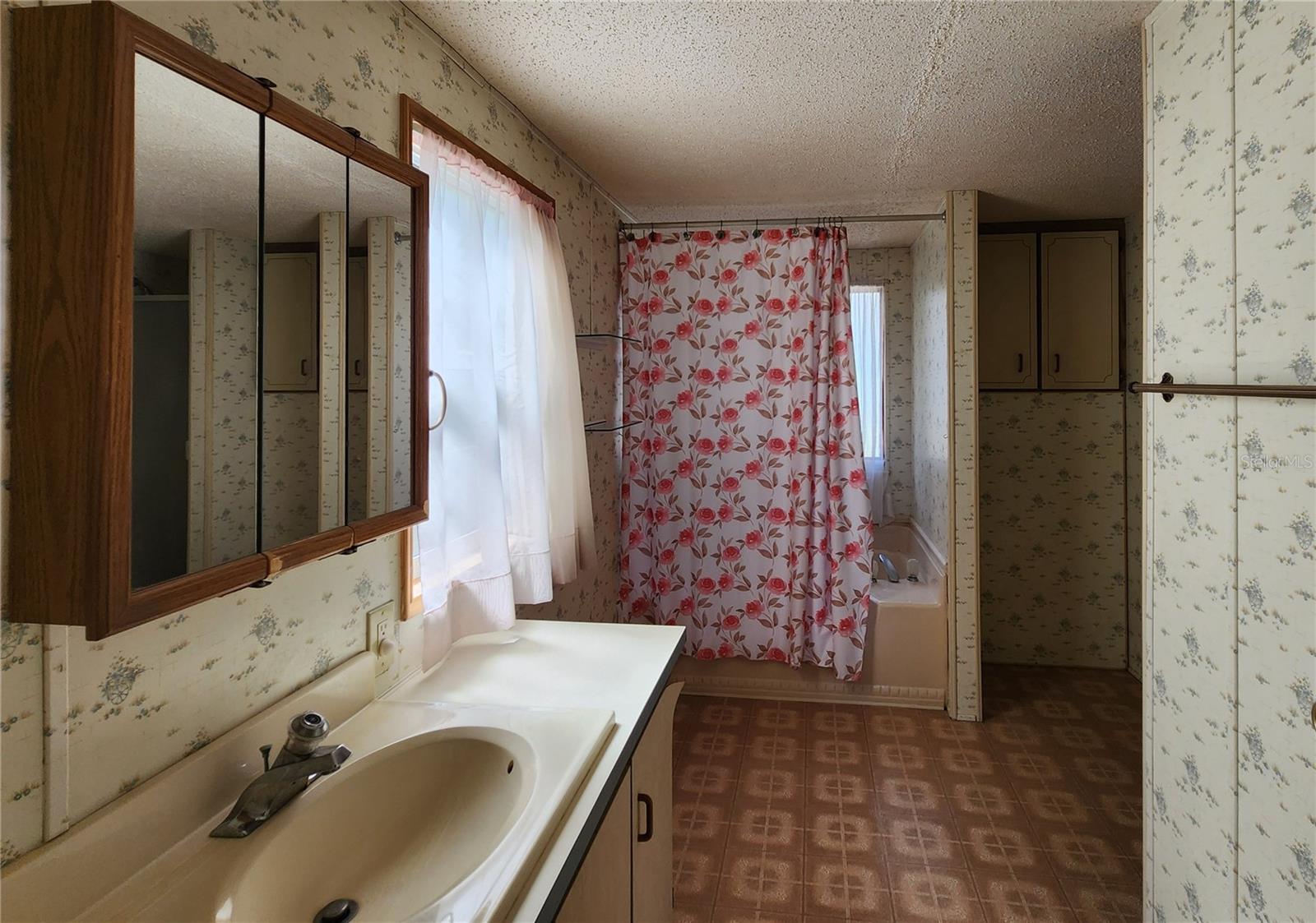 SENECA CROSSON & JEWETTS ADD - Residential