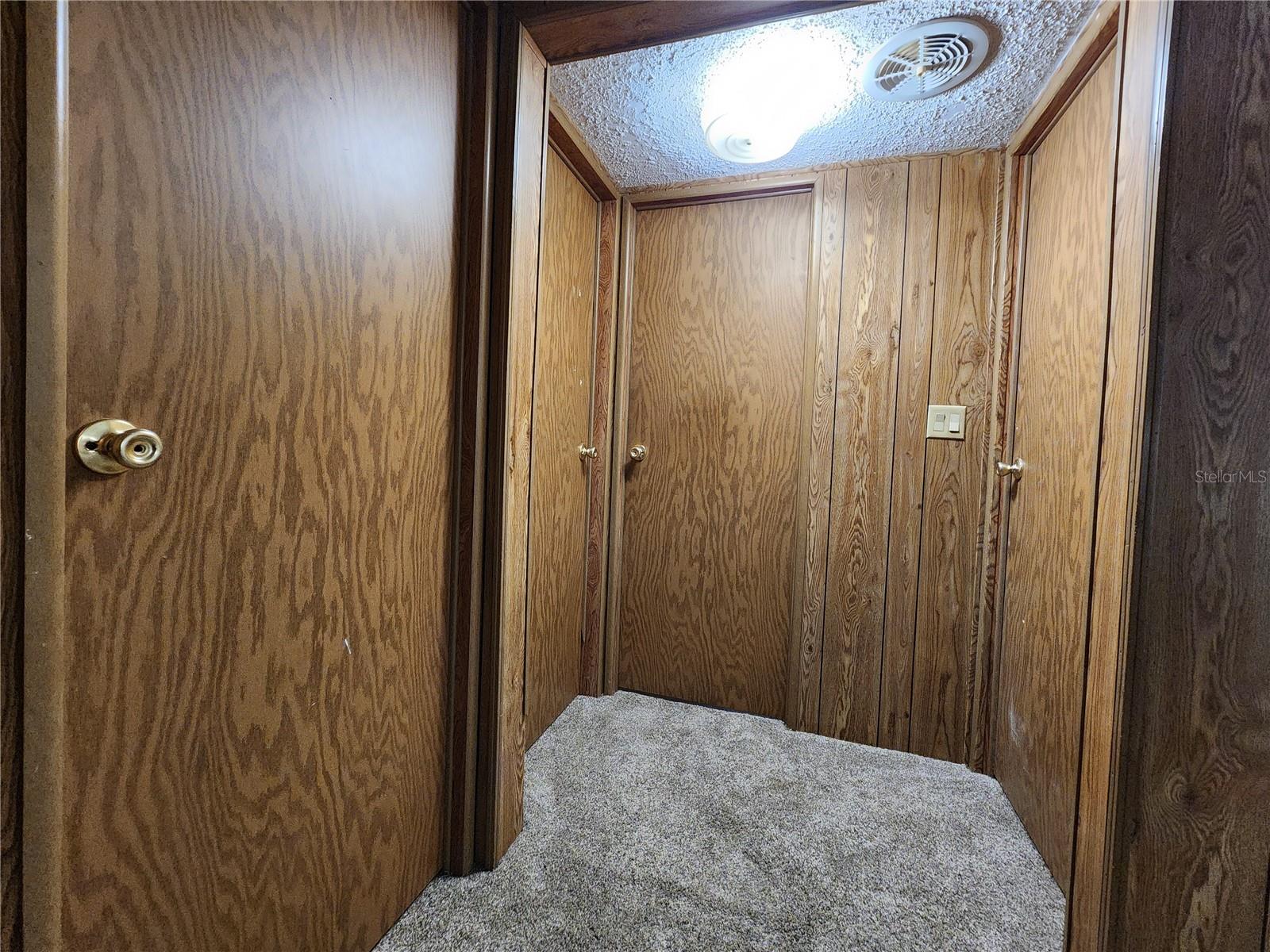 SENECA CROSSON & JEWETTS ADD - Residential