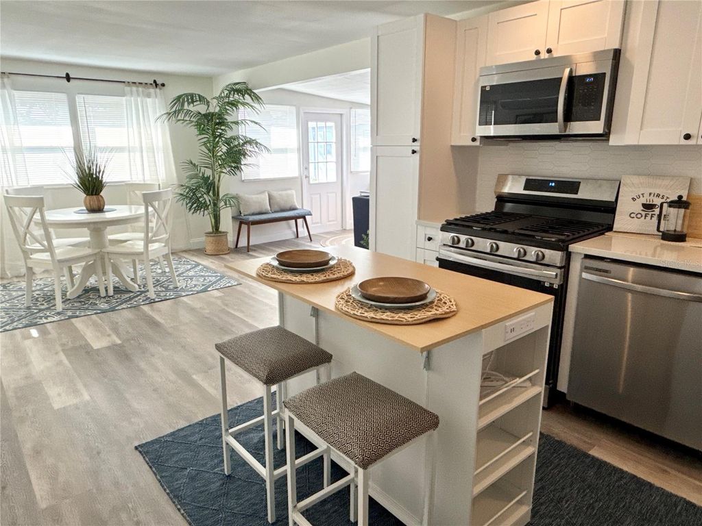 Photo of 7109 Mount Georgetown Drive NE #575, St Petersburg, FL 33702 (MLS # TB8403620)