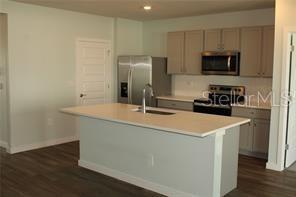 STAR FARMS PH IV SUBPH D & E - Residential Lease