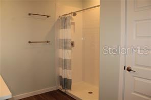 STAR FARMS PH IV SUBPH D & E - Residential Lease