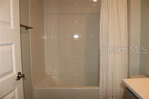 STAR FARMS PH IV SUBPH D & E - Residential Lease