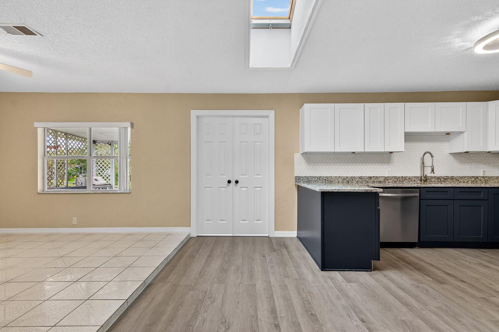 VENICE ESTATES 2ND ADD - Residential