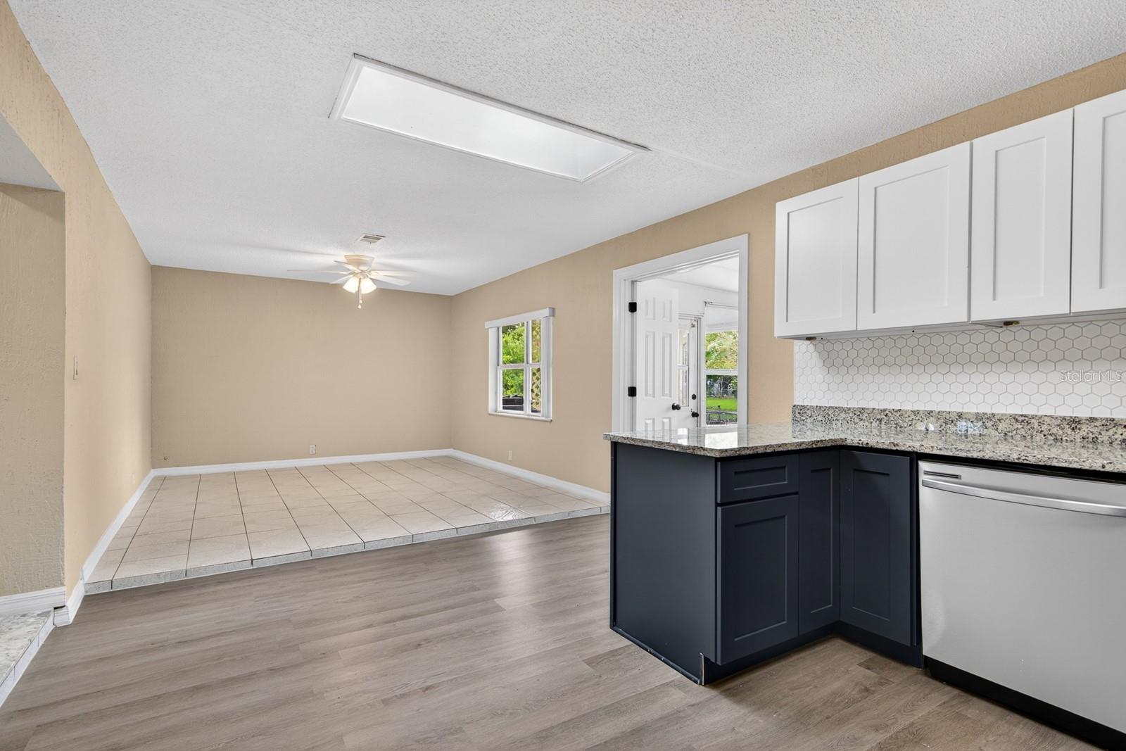 VENICE ESTATES 2ND ADD - Residential