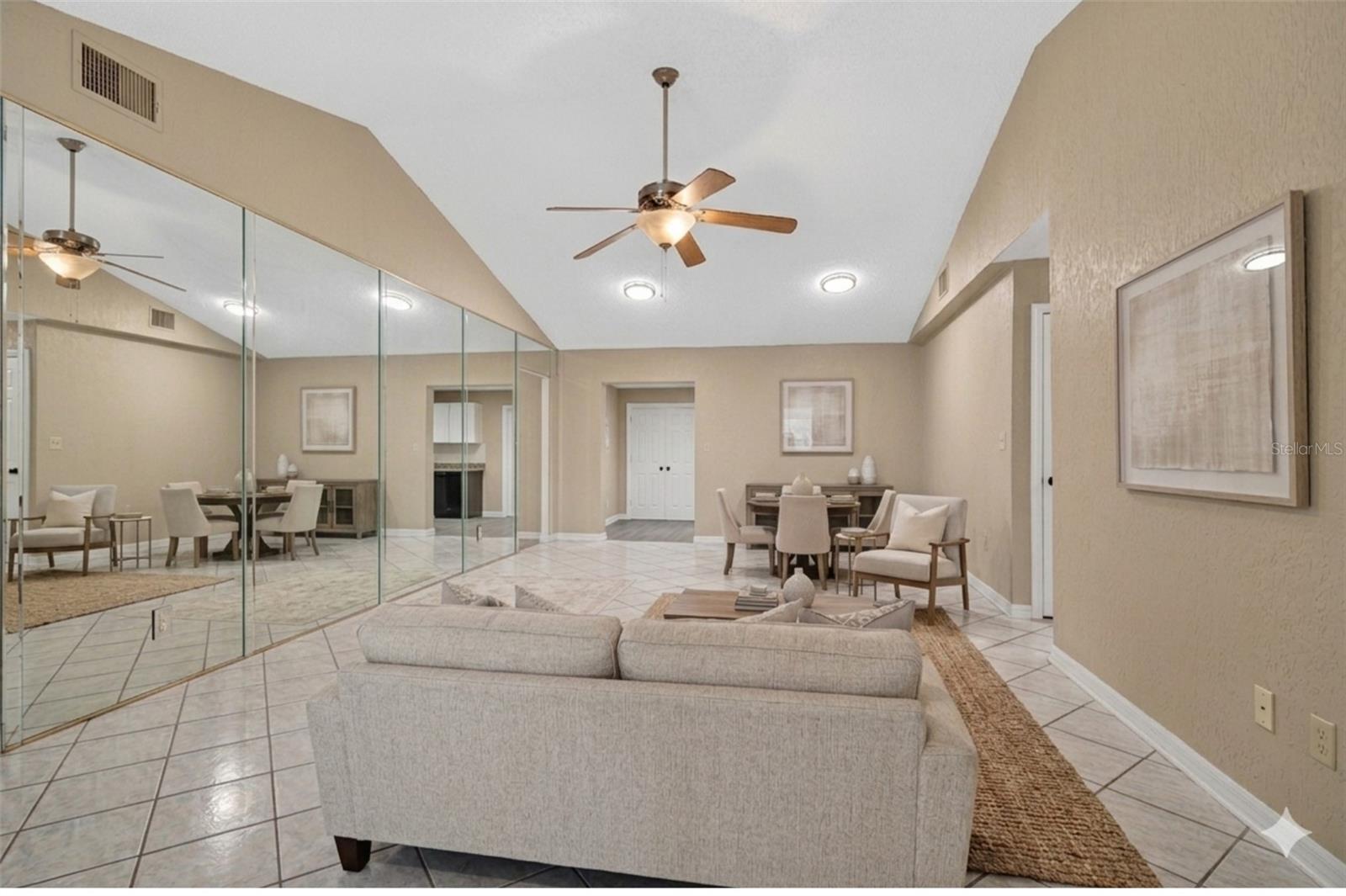 VENICE ESTATES 2ND ADD - Residential