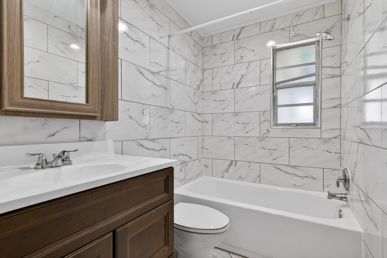 VENICE ESTATES 2ND ADD - Residential