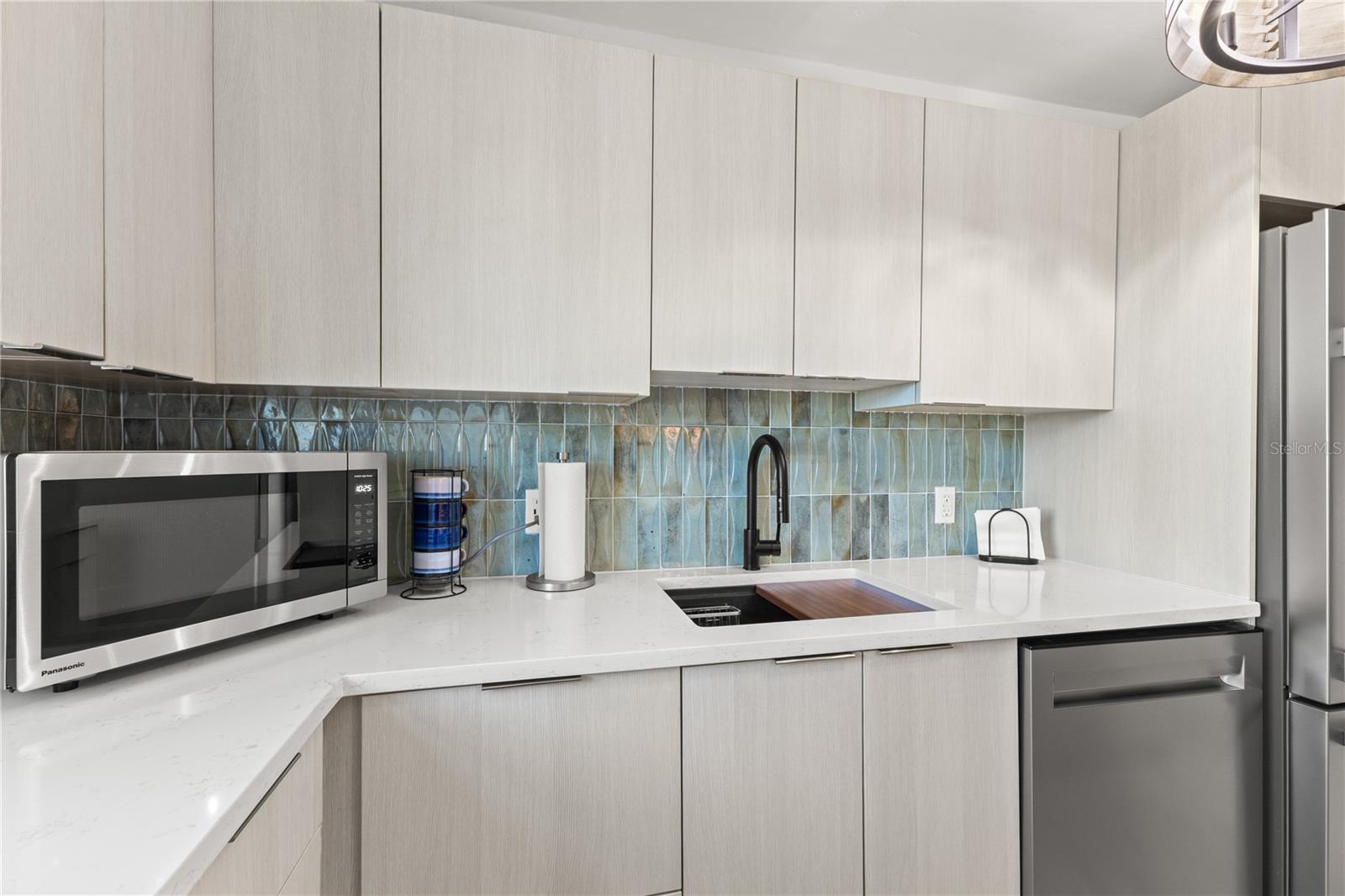 SUNCOAST TOWERS APTS CO-OP - Residential