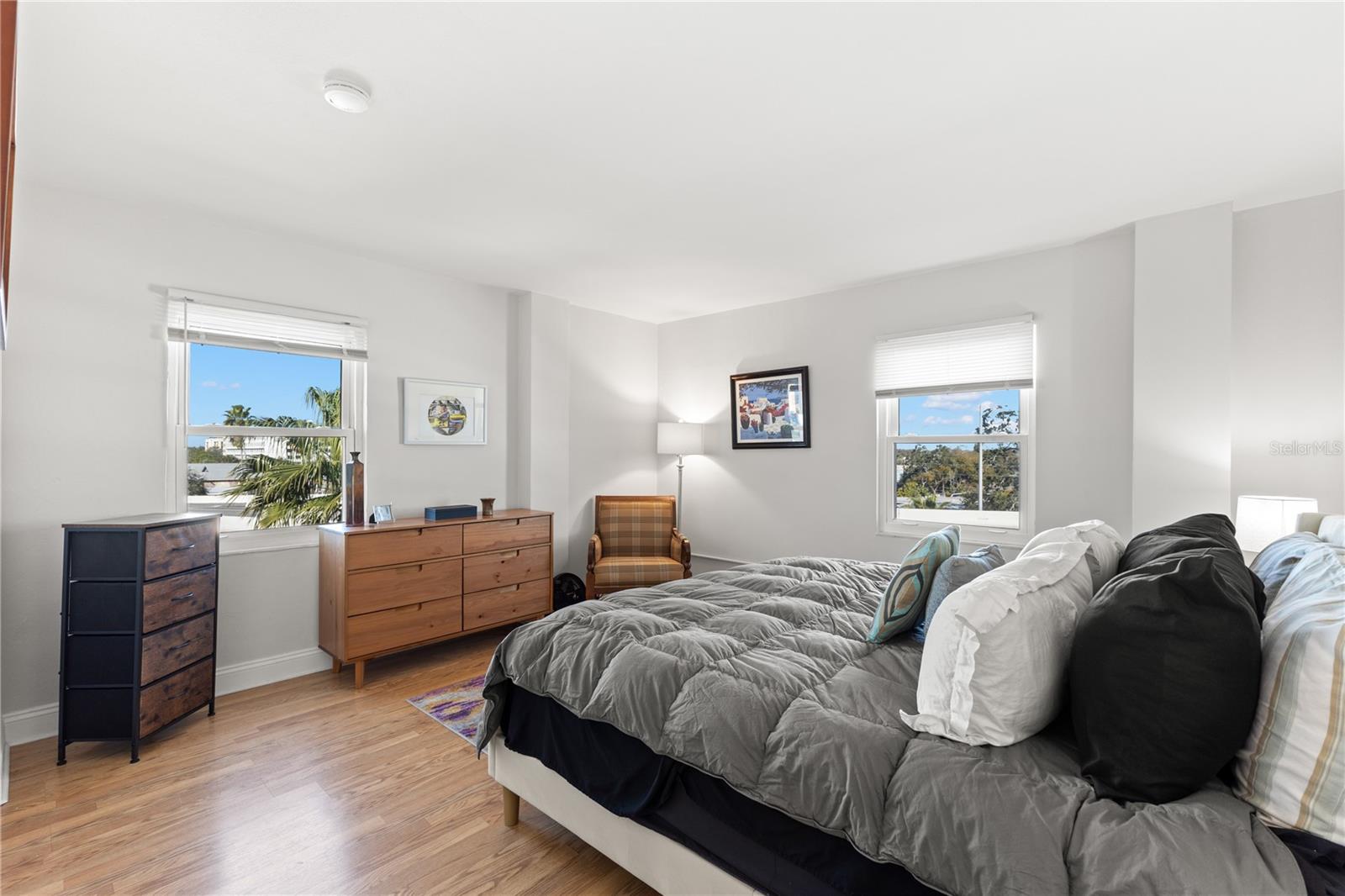 SUNCOAST TOWERS APTS CO-OP - Residential