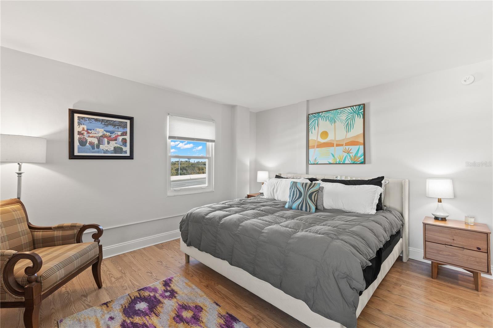 SUNCOAST TOWERS APTS CO-OP - Residential