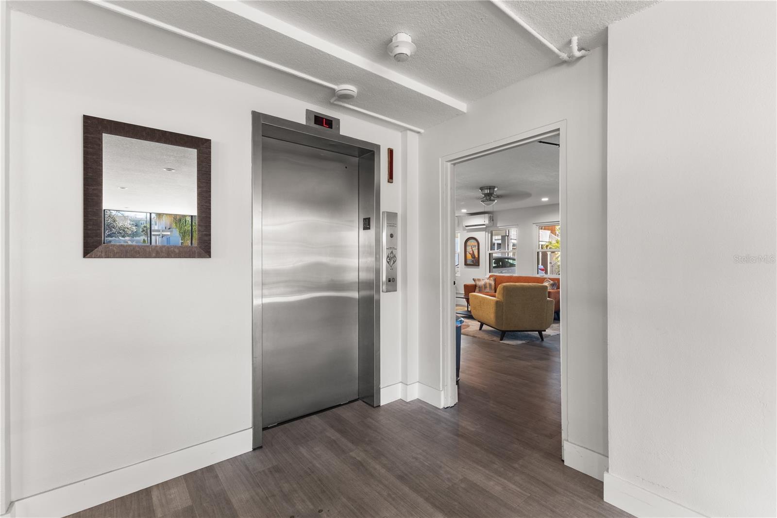 SUNCOAST TOWERS APTS CO-OP - Residential