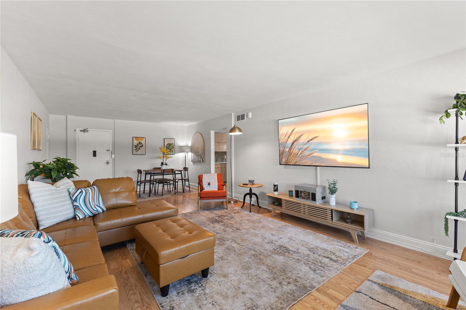 SUNCOAST TOWERS APTS CO-OP - Residential