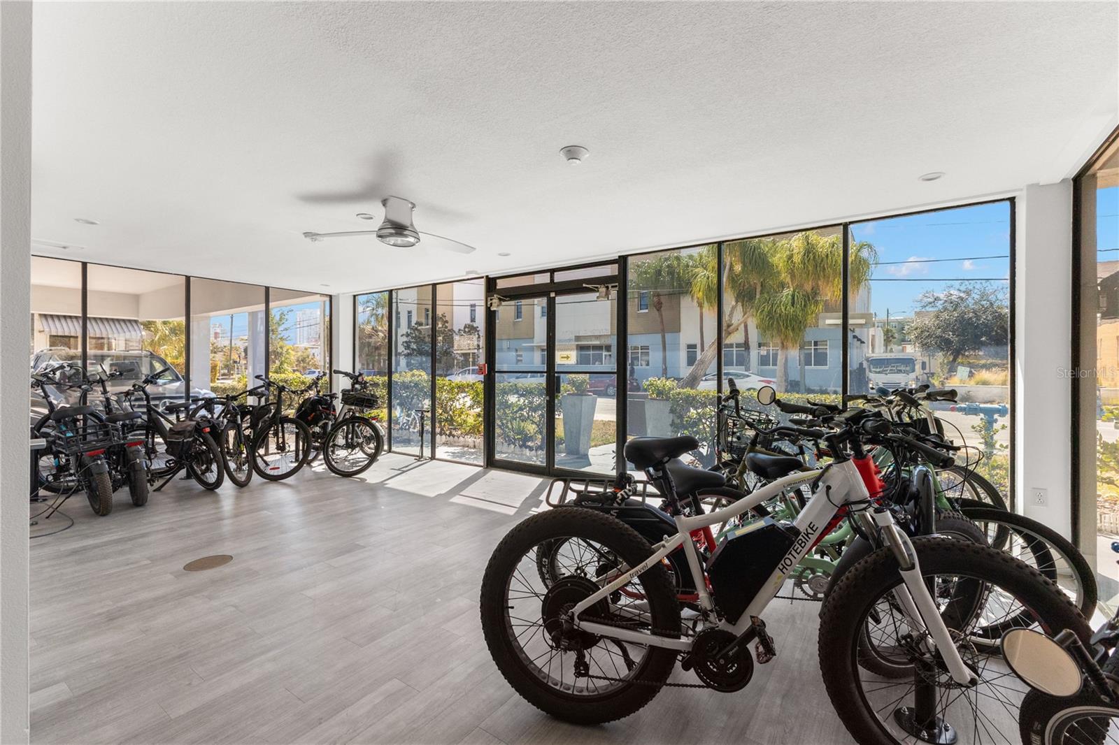 SUNCOAST TOWERS APTS CO-OP - Residential