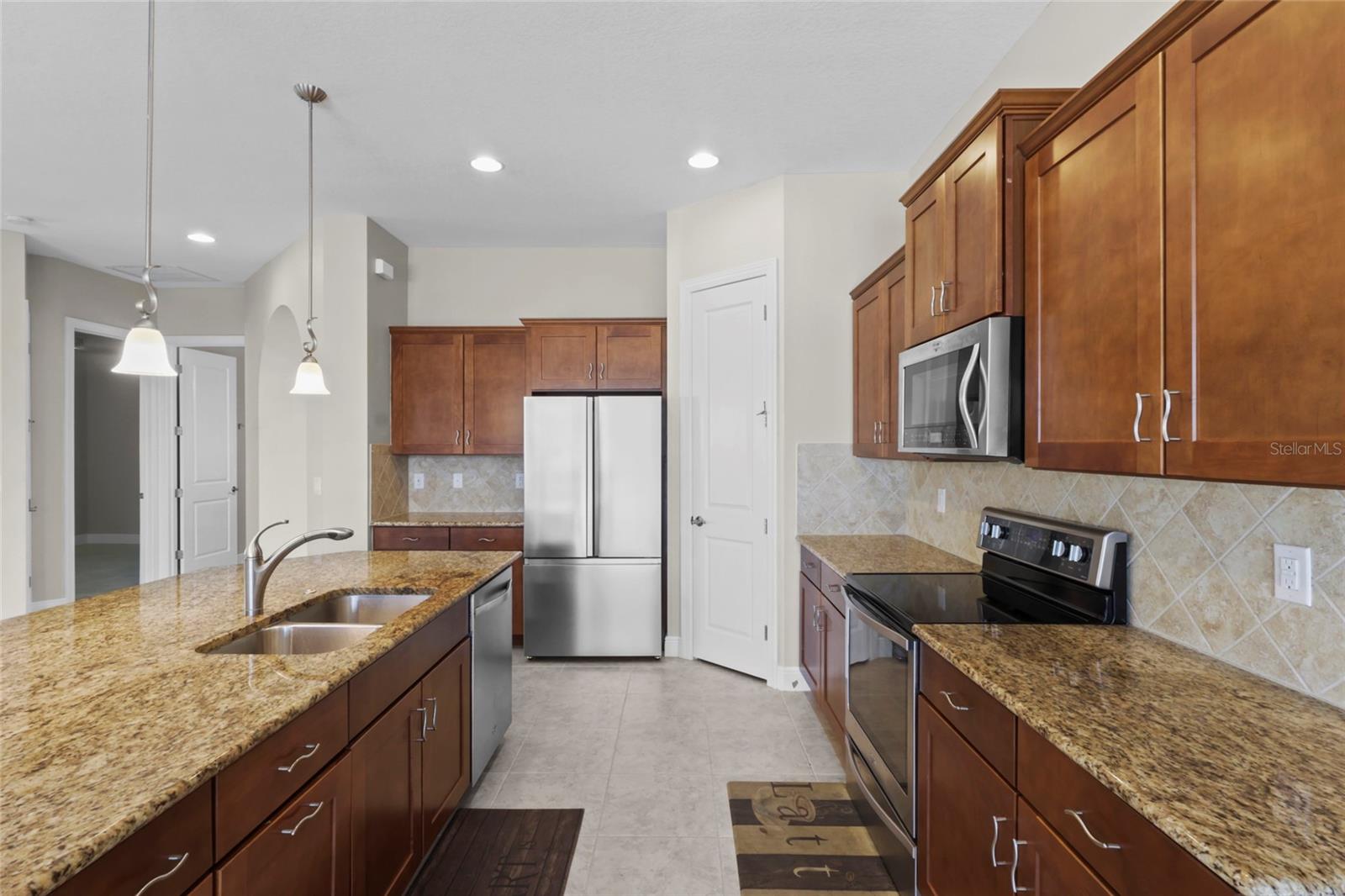10401 CROOKED CREEK DRIVE