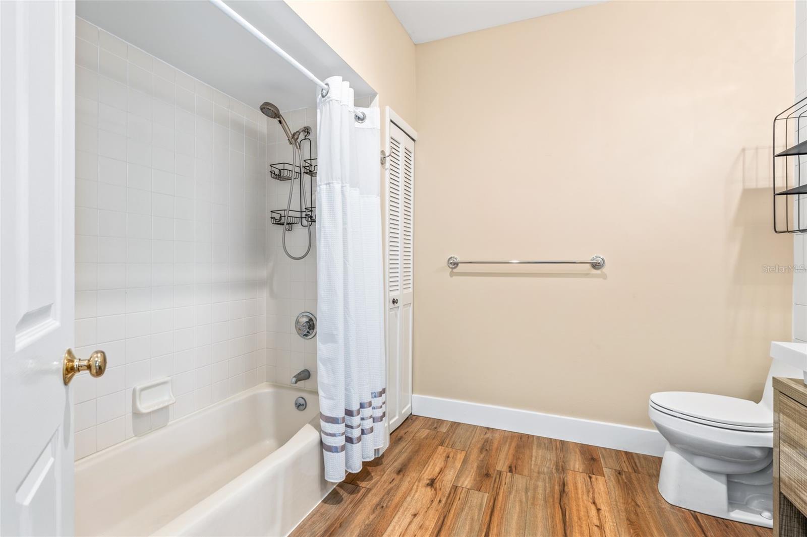 MARINA COVE - Residential