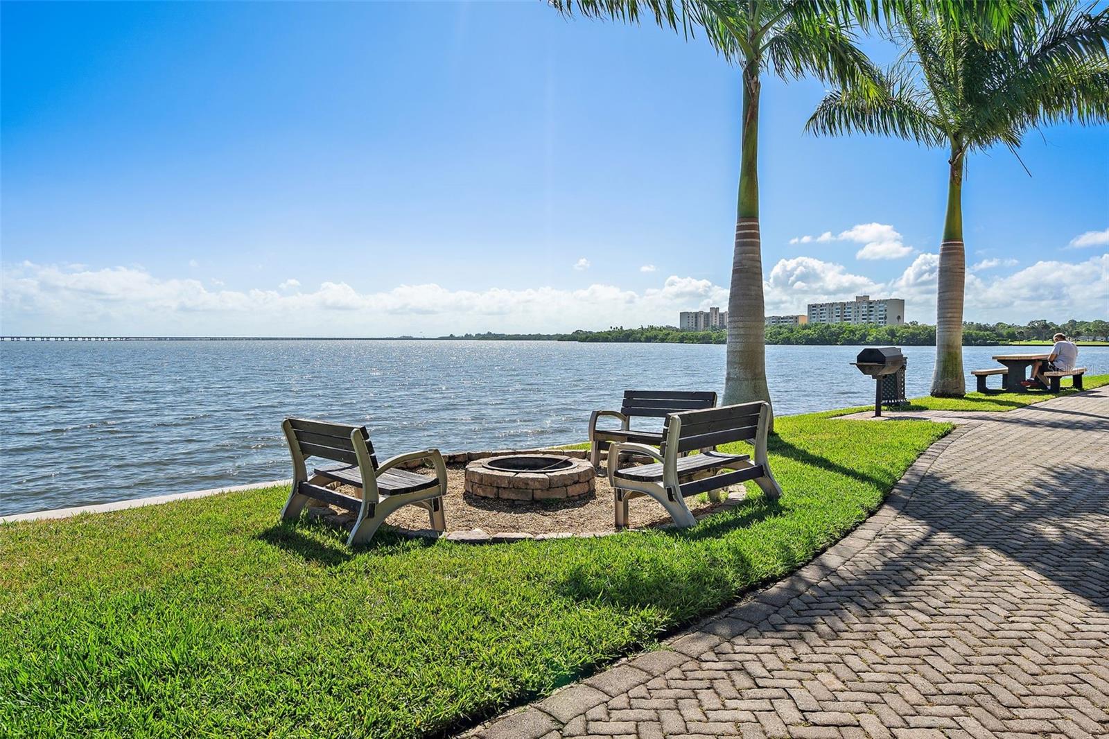 GRAND BELLAGIO AT BAYWATCH CONDO THE - Residential