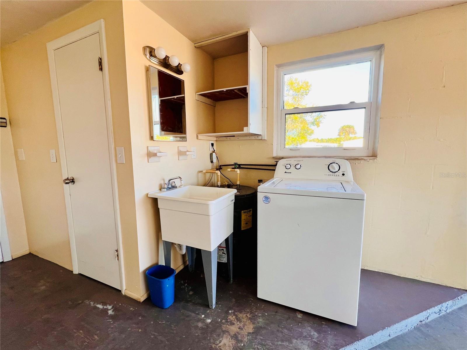 MANASOTA SUB LT 7 BLK J - Residential