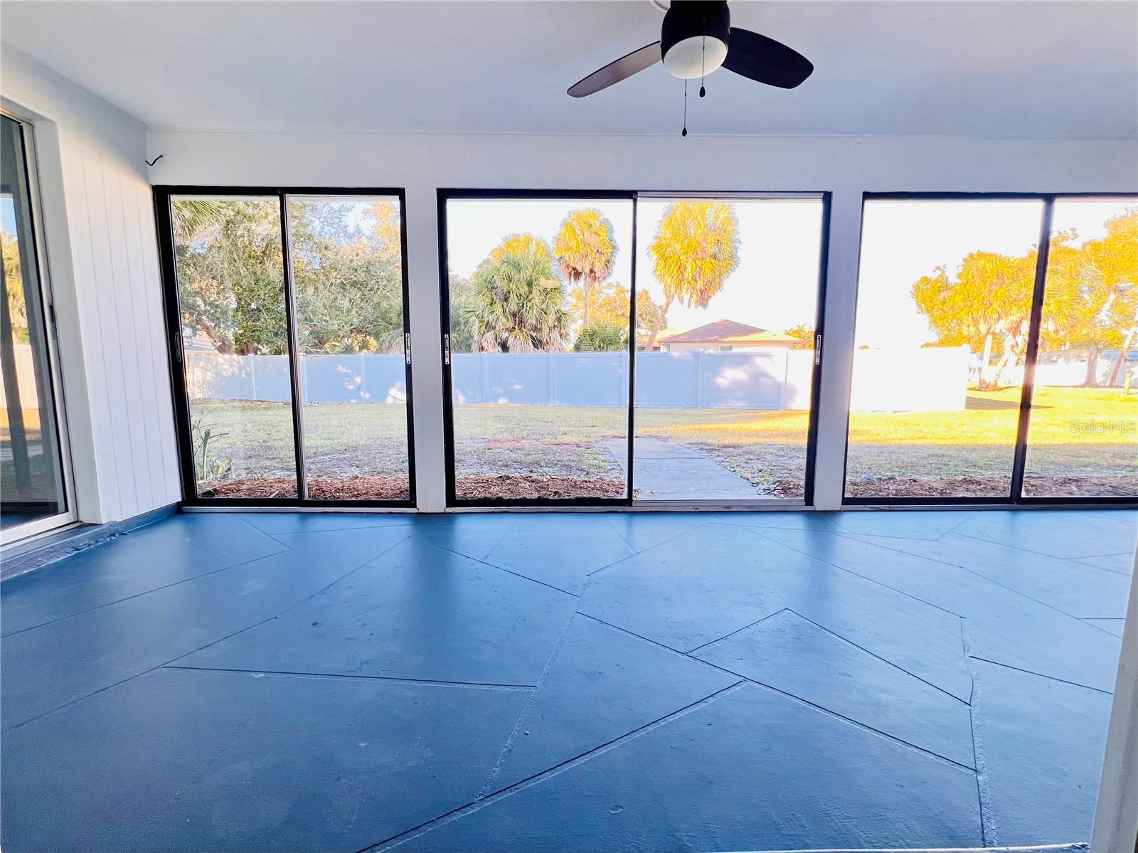 MANASOTA SUB LT 7 BLK J - Residential