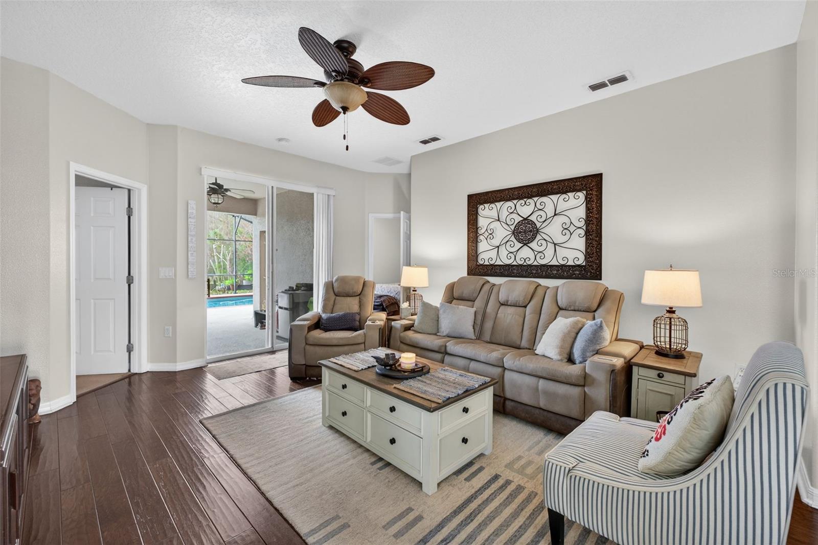 DRAYTON-PRESTON WOODS/PROVIDEN - Residential