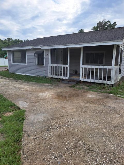 4 N CHRISTIANA AVENUE APOPKA FL 32703