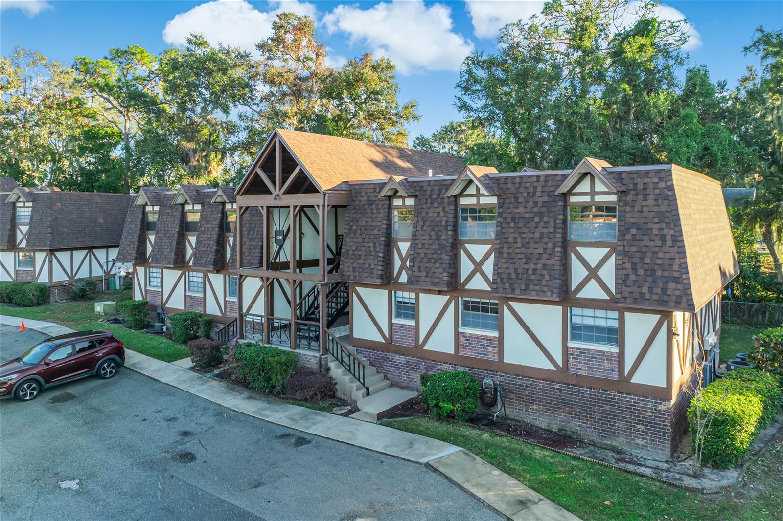 CHESTERBROOK 2 CONDO - Residential