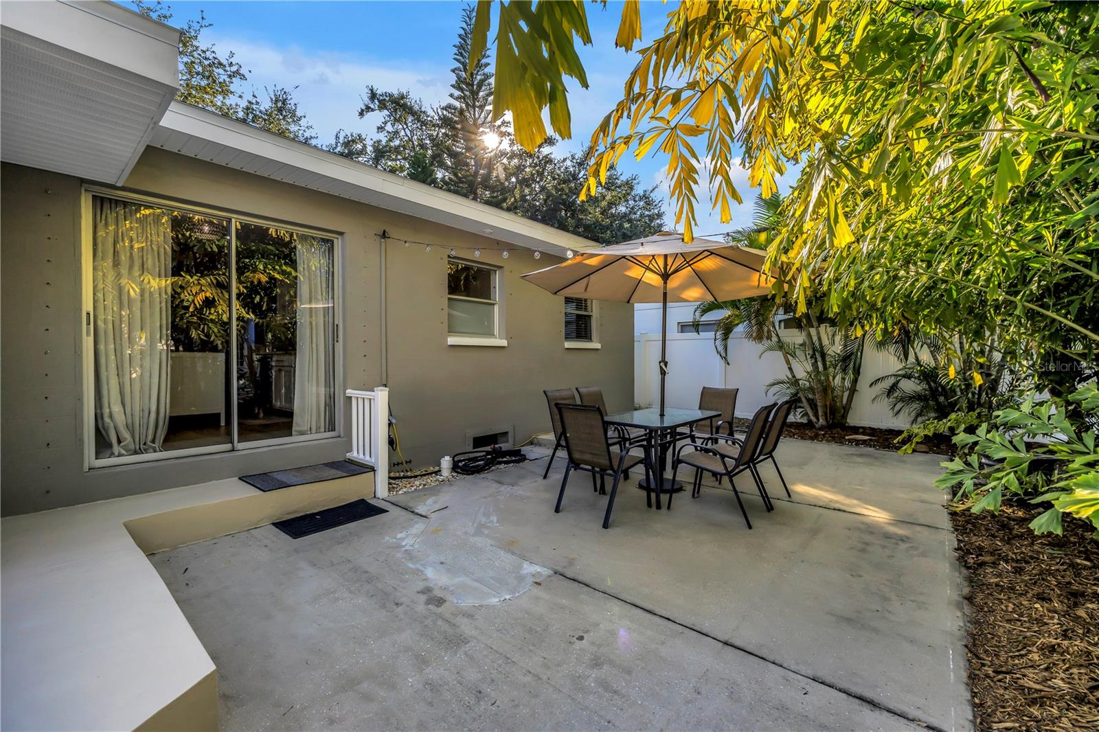 LA SALLE GARDENS BLK A, LOT 7 - Residential