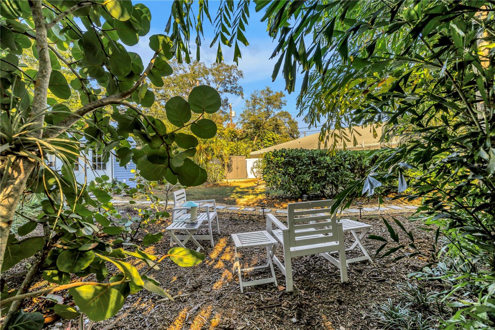 LA SALLE GARDENS BLK A, LOT 7 - Residential